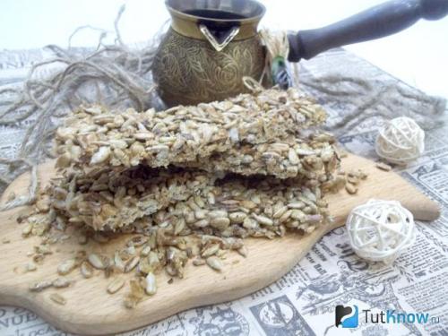 Козинаки из семечек с медом рецепт. Козинаки из семечек и меда