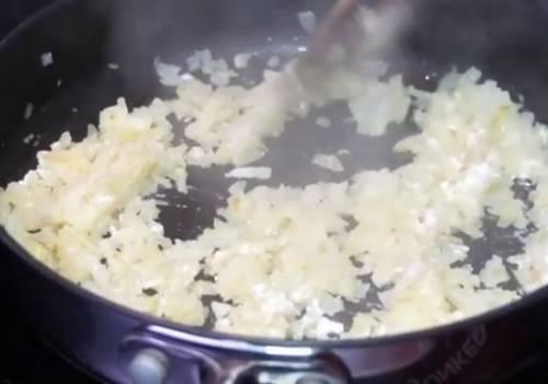 Как вкусно приготовить курицу кусочками на сковороде с подливкой. Куриные ножки тушеные в сметанном соусе на сковороде