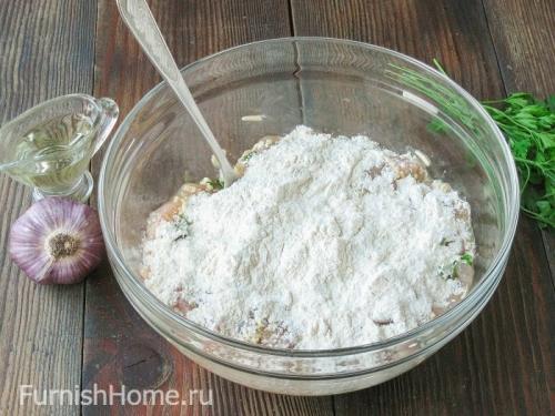 Рубленые куриные котлеты с плавленым сыром. Куриные котлеты с плавленым сыром и зеленью