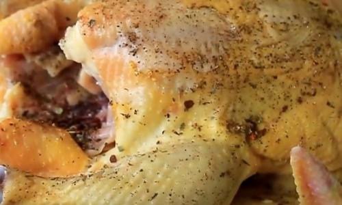 Как вкусно приготовить курицу в духовке с картошкой кусочками. Рецепт курицы, приготовленной целиком с картошкой и черносливом в рукаве