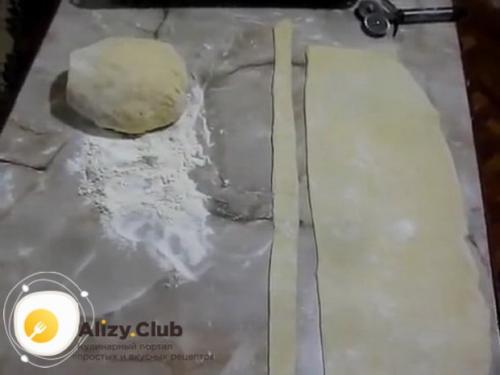 Розочки с яблоками из сдобного теста. Пошаговое приготовление