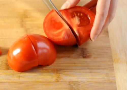 Хреновина рецепт приготовления из помидор на зиму без варки с хреном. Рецепт хреновины из помидор и хрена длительного хранения