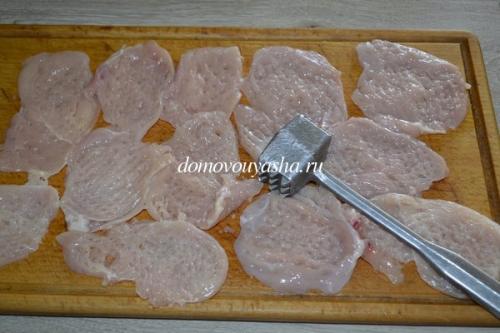 Куриное филе с ананасом и сыром в духовке — рецепт