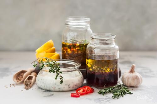 Как запечь курицу в духовке, чтобы она получилась сочной и с корочкой