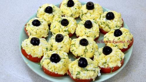 Сыр с чесноком без майонеза. Закуски без майонеза – рецепт с помидорами и сыром