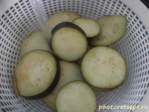 Баклажаны со сметаной жареные с чесноком.