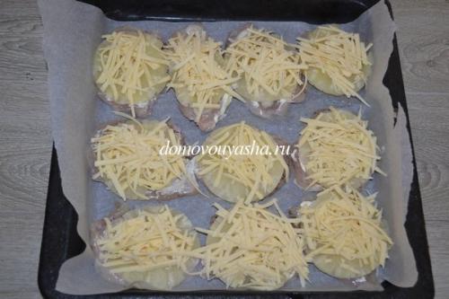 Куриное филе с ананасом и сыром в духовке — рецепт
