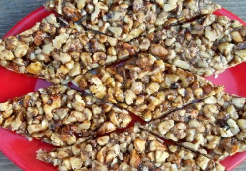 Как делают козинаки из семечек на заводе. Семена кунжута и тыквы