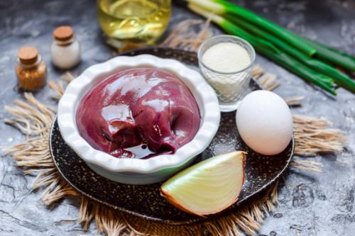 Котлеты из свиной печени с морковью. Печеночные котлеты из свиной печени