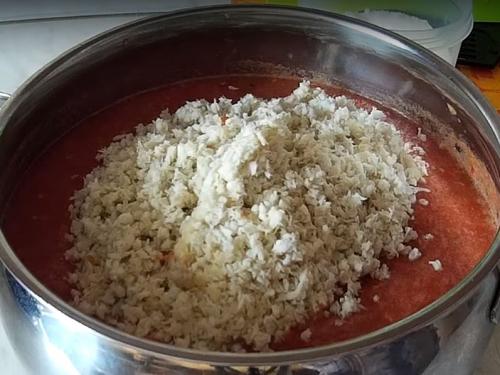 Рецепт хреновины из помидор и хрена и чеснока на зиму без варки. Рецепт хреновины с помидорами и горьким перцем: