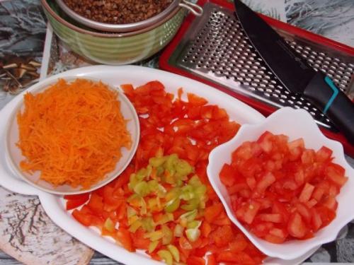 Как приготовить гречку с овощами и мясом в мультиварке Редмонд. Ароматная гречка с мясом и овощами в мультиварке