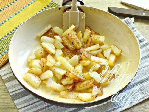 Картошка жареная с яйцом и сыром. Жареная картошка с сыром 26