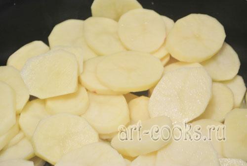 Картошка с яйцом и сыром в мультиварке. Картофель с яйцом в мультиварке