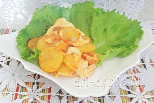 Картошка с яйцом и сыром в мультиварке. Картофель с яйцом в мультиварке