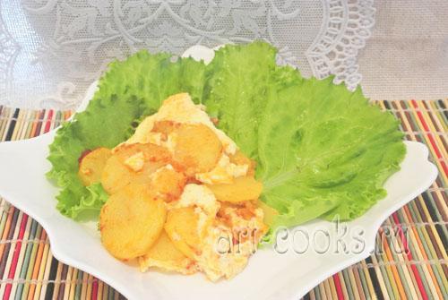 Картошка с яйцом и сыром в мультиварке. Картофель с яйцом в мультиварке