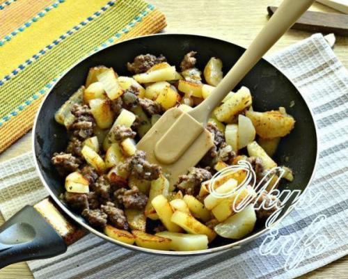 Картошка жареная с яйцом и сыром. Жареная картошка с сыром 29