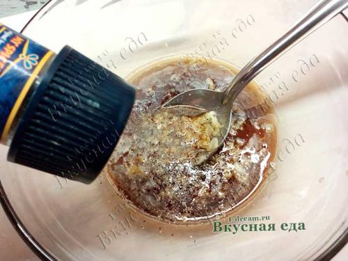 Куриные крылья по восточному. Крылышки в медово-соевом  соусе в духовке - рецепт с фото