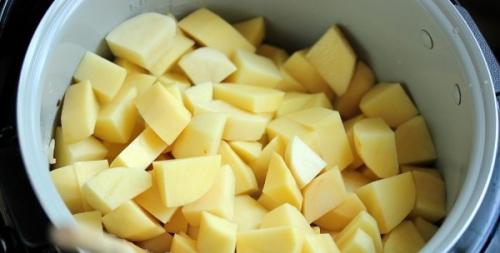 Картошка с фаршем в мультиварке редмонд. Преподносим к обеду