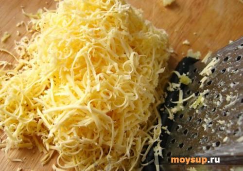 Салат Цезарь с грибами и ветчиной. Быстрый салат Цезарь с сухариками и ветчиной