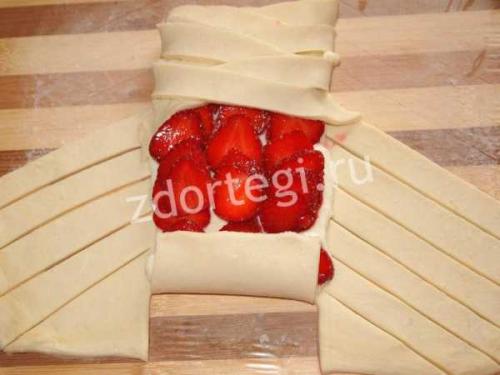 Косичка с начинкой из слоеного теста. 08 Косичка с начинкой из слоеного теста. 08