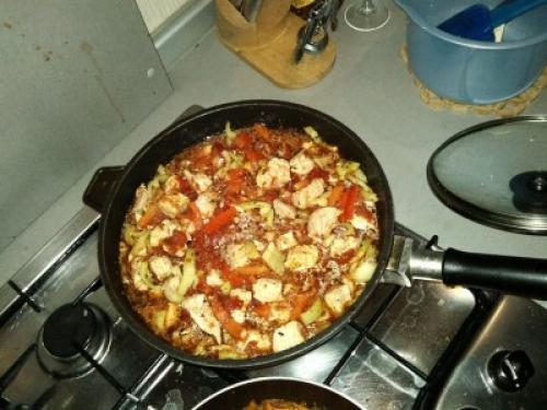 Чахохбили из индейки (по мотивам) или «Лечо с индейкой»