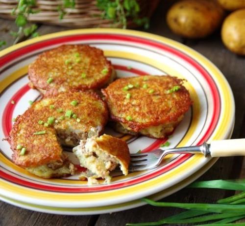 Драники с мясом: битва двух рецептов