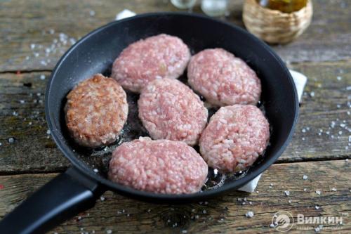 Рисовые котлеты с фаршем. Котлеты с рисом и фаршем