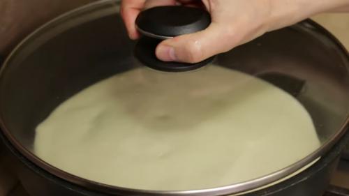 Студенческая пицца на сковороде. Пицца на сковороде за 5 минут. Простой рецепт быстрой пиццы на завтрак