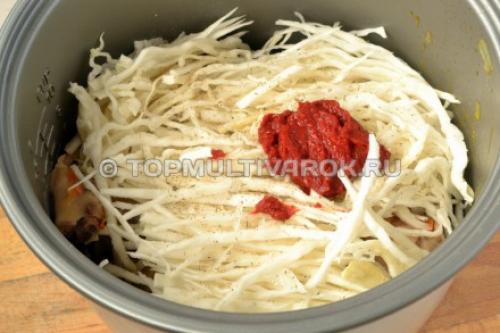 Тушеная капуста с куриными ножками в мультиварке. Куриные голени с капустой