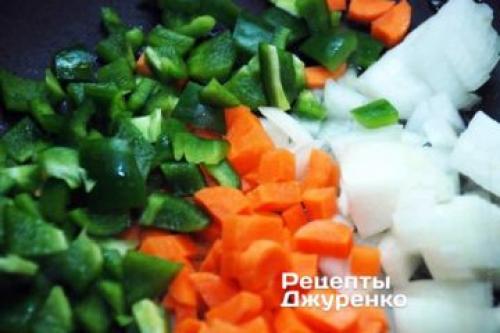 Рис по-китайски с курицей и овощами. Жареный рис с курицей по-китайски 02 Рис по-китайски с курицей и овощами. Жареный рис с курицей по-китайски 02
