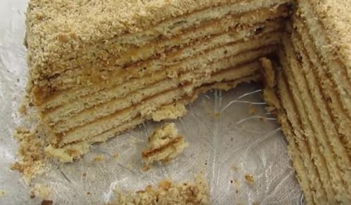 Самый вкусный на свете торт. Самый вкусный на свете медовый торт на сковороде со сметаной и сгущенкой 05 Самый вкусный на свете торт. Самый вкусный на свете медовый торт на сковороде со сметаной и сгущенкой 05