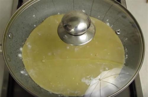 Самый вкусный на свете торт. Самый вкусный на свете медовый торт на сковороде со сметаной и сгущенкой 01 Самый вкусный на свете торт. Самый вкусный на свете медовый торт на сковороде со сметаной и сгущенкой 01