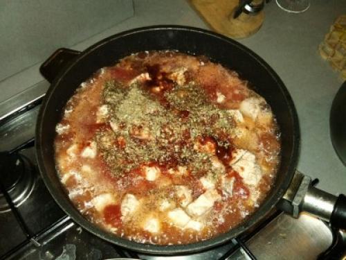 Чахохбили из индейки (по мотивам) или «Лечо с индейкой»