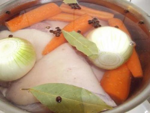 Отварная рулька свиная запеченная в духовке. Как вкусно приготовить свиную рульку в духовке + бульон 02