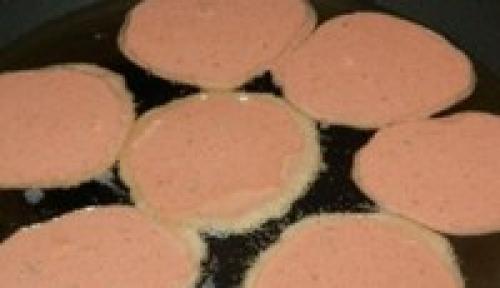 Печеночные оладьи с молоком. Оладьи печеночные нежные