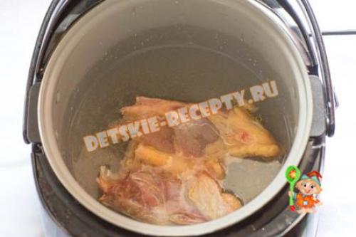 Борщ в мультиварке polaris. Свекольный борщ в мультиварке