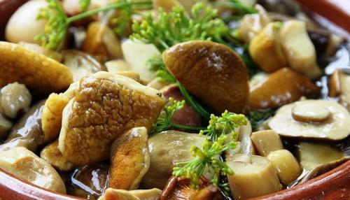 Консервируем белые грибы. Маринованные белые грибы с зеленью — рецепт в банках