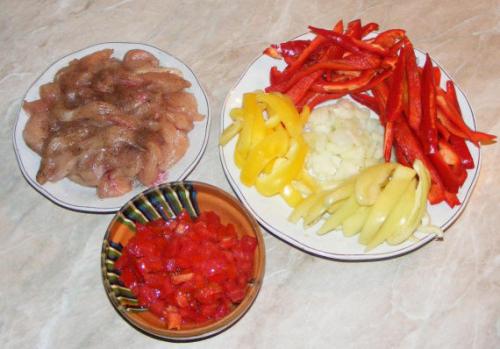 Курица с кунжутом и овощами
