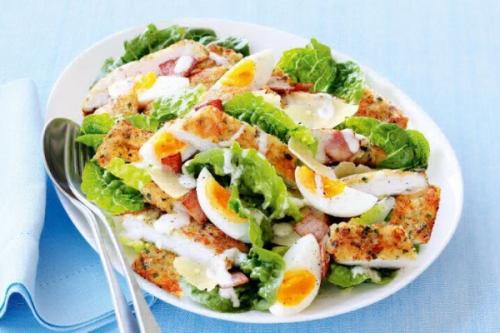 Курица для цезаря маринад. Когда в классическом рецепте салата Цезарь появилась курица