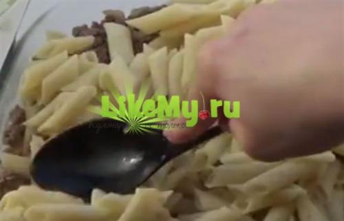 Запеканка из макарон с куриным фаршем. С фаршем и сыром