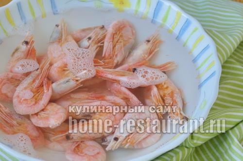 Салат креветки авокадо руккола. Салат с рукколой, креветками и авокадо