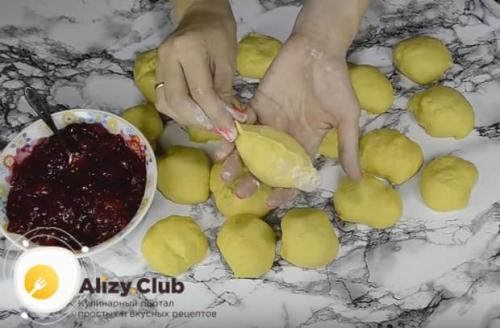 Заварное тесто для пирожков с вишней. Пирожки с вишней из дрожжевого теста