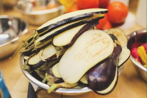 Баклажаны в чесночном соусе по-грузински. Жареные баклажаны в ореховом соусе по-грузински