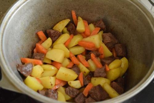 Рагу из баклажанов с картошкой. Рагу с баклажанами