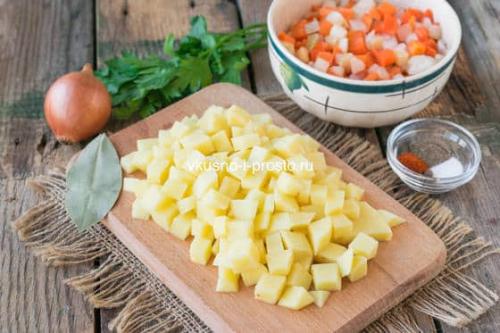 Пельмени в курином бульоне. Суп с пельменями на курином бульоне