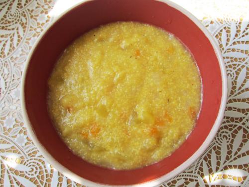 Каша с кабачком. Кукурузная каша с кабачком, морковью и луком