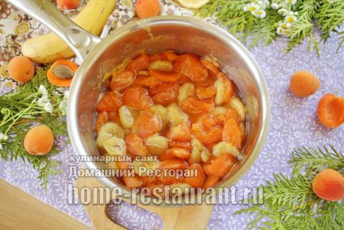 Абрикосовое варенье с бананами.