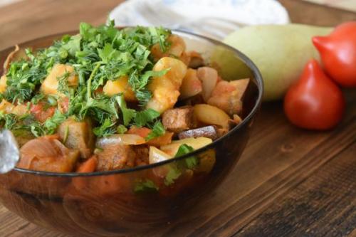 Рагу из баклажанов с картошкой. Рагу с баклажанами