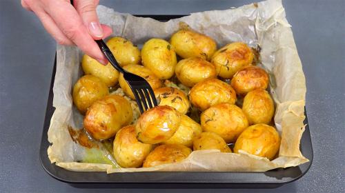 Как запекать картошку на пергаменте. Картофель в пергаменте. Неделю уже готовлю - и всё равно едят с удовольствием!