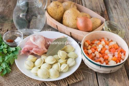 Пельмени в курином бульоне. Суп с пельменями на курином бульоне